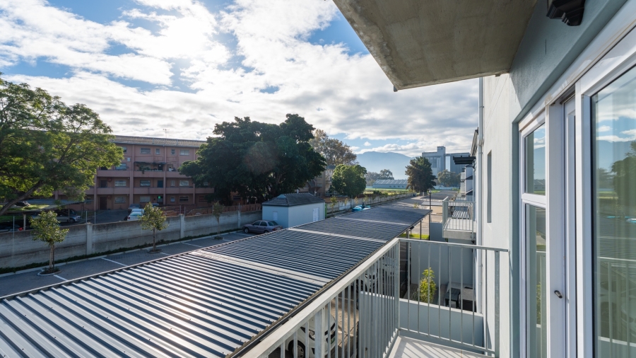 To Let 2 Bedroom Property for Rent in Honeydew Country Estate Western Cape